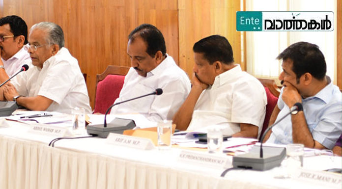 നേപ്പാളില്‍ മലയാളികള്‍ മരിച്ച സംഭവം: എം.പിമാര്‍ കേന്ദ്രത്തില്‍ സമ്മര്‍ദ്ദം ചെലുത്തണമെന്ന് മുഖ്യമന്ത്രി