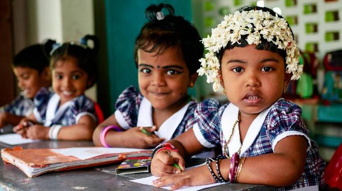 മൂന്ന് തലമുറകളെ കോര്‍ത്തിണക്കി ജില്ലയില്‍ മാതൃകാ അങ്കണവാടികള്‍