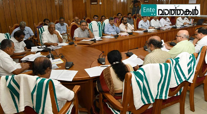 ഒരു മാസത്തെ ശമ്പളം ദുരിതാശ്വാസ നിധിയിലേക്ക്; സാലറി ചലഞ്ചിന് അംഗീകാരം