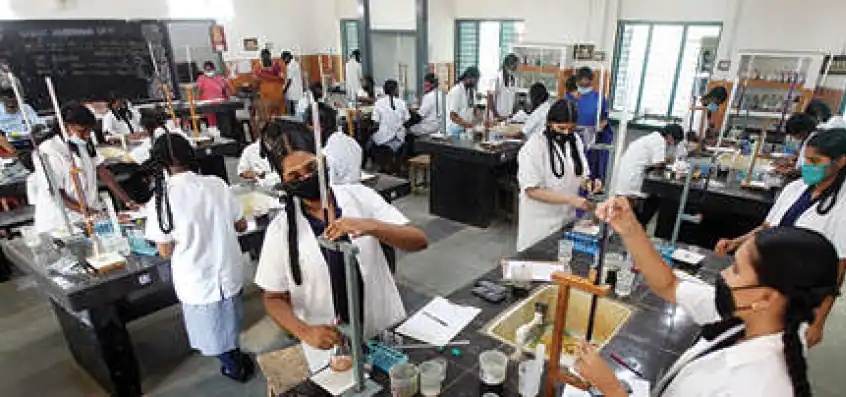 ഹയര്‍സെക്കന്‍ഡറി പ്രാക്ടിക്കല്‍ പരീക്ഷകള്‍ മാറ്റിവെച്ചു