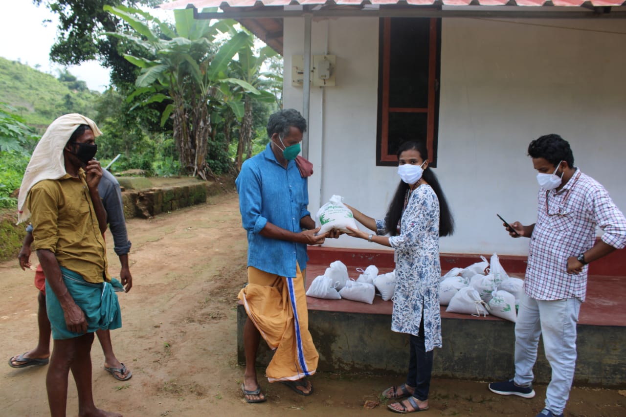 രാജീവ് ഗാന്ധി ജൈവ സാങ്കേതിക കേന്ദ്രം വയനാട്ടിലെ കര്‍ഷകര്‍ക്ക് പരമ്പരാഗത നെല്‍വിത്തുകള്‍ വിതരണം ചെയ്തു
