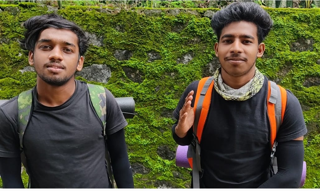 നാട് നടന്ന് കാണുകയാണ് പാണ്ടിക്കാട്ടെ കൂട്ടുകാർ