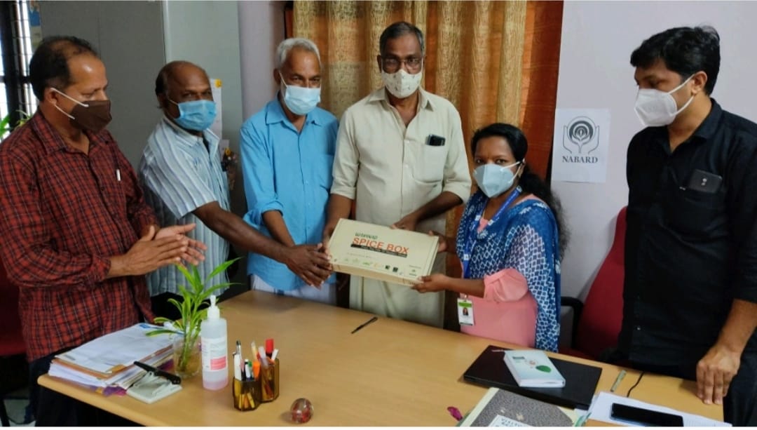 ഓണസമ്മാനമായി വയനാട്ടിൽ നിന്ന് സ്പൈസ് ബോക്സുമായി എഫ്.പി.ഒ.കൾ