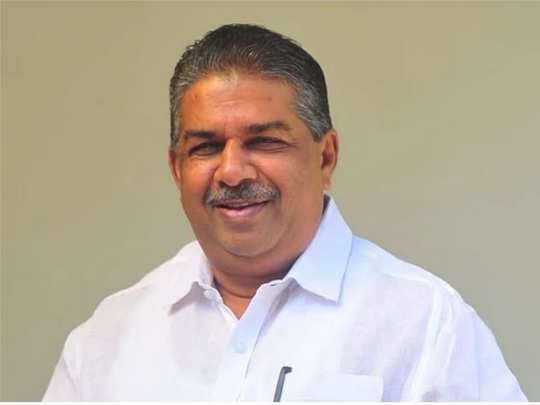 സംസ്ഥാനത്ത് തിയറ്റുകള്‍ ഉടന്‍ തുറക്കില്ല; വിനോദ നികുതി ഇളവ് പരിഗണനയിൽ – മന്ത്രി സജി ചെറിയാൻ