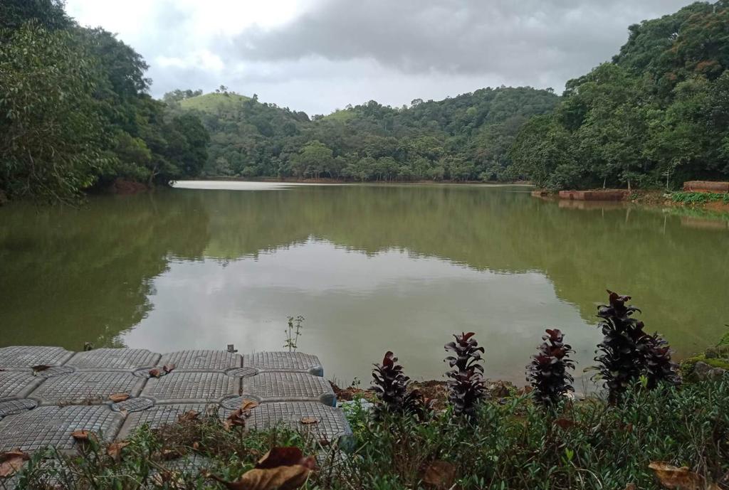 പൂക്കോട് തടാക ശുചീകരണം: 13,000 ക്യുബിക് മീറ്റര്‍ ചളിയും പായലും നീക്കി