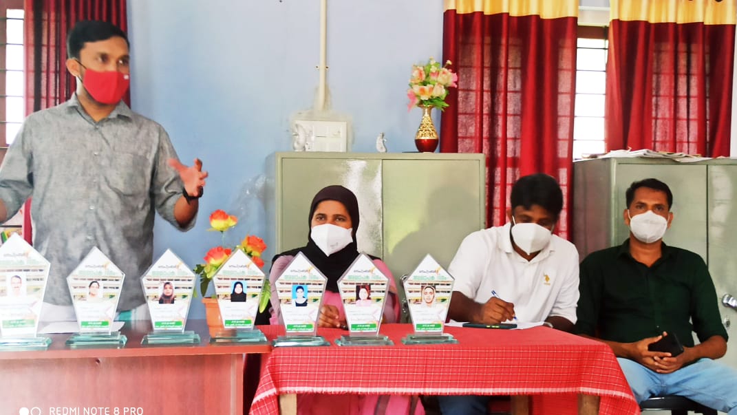 ‘ഗുരു വന്ദനം’ കെല്ലൂരിൽ അധ്യാപകരെ ആദരിച്ചു