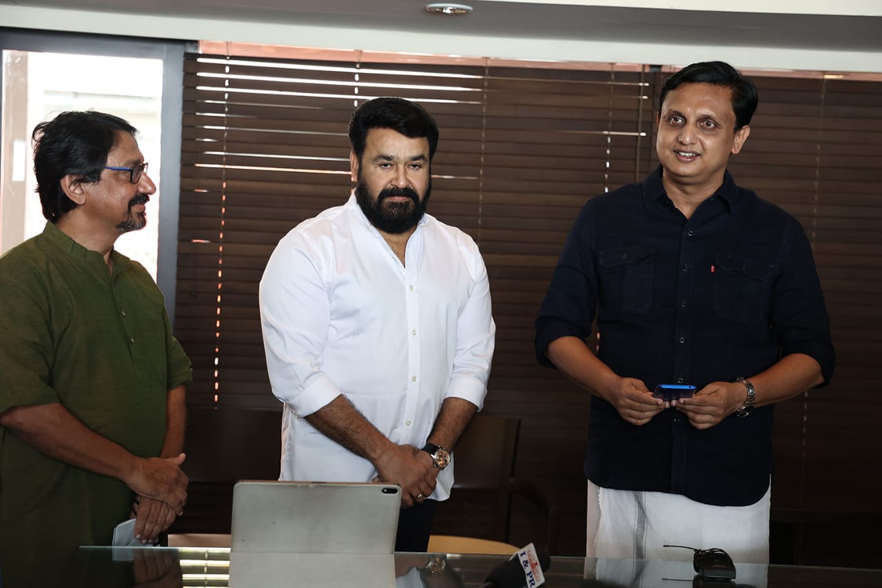 കേരള ടൂറിസം മൊബൈല്‍ ആപ്പ് മോഹന്‍ലാല്‍ പുറത്തിറക്കി