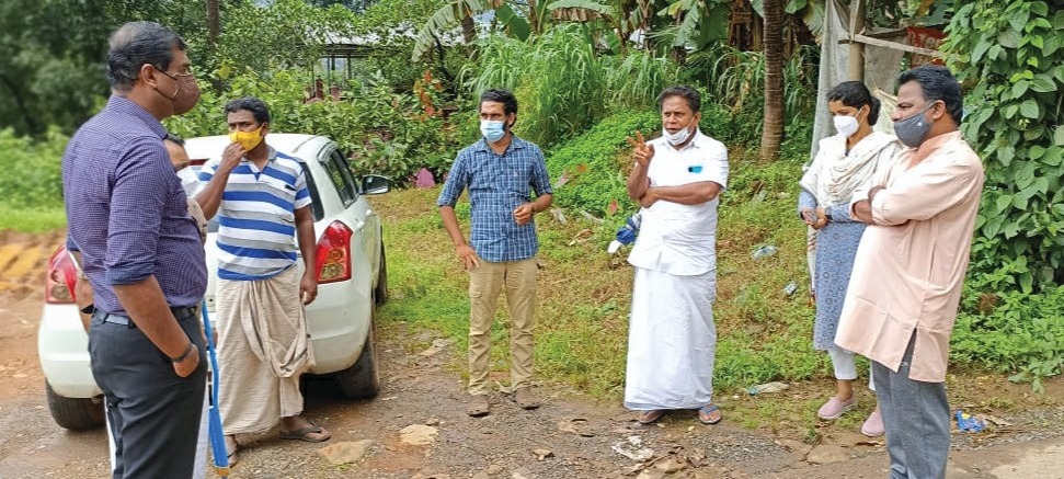 പാൽച്ചുരം റോഡ് വികസനം; കേരള റോഡ് ഫണ്ട് ബോർഡ് ഉദ്യോഗസ്ഥ സംഘം സ്ഥലം സന്ദർശിച്ചു
