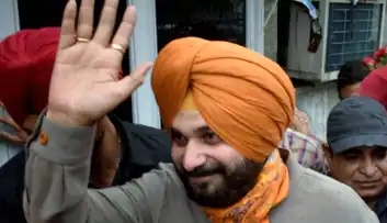 നവജ്യോത് സിങ് സിദ്ദു പി.സി.സി അധ്യക്ഷ സ്ഥാനം രാജിവച്ചു