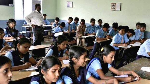 സംസ്ഥാനത്തെ സ്‌കൂളുകള്‍ നവംബര്‍ ഒന്നിന് തുറക്കും