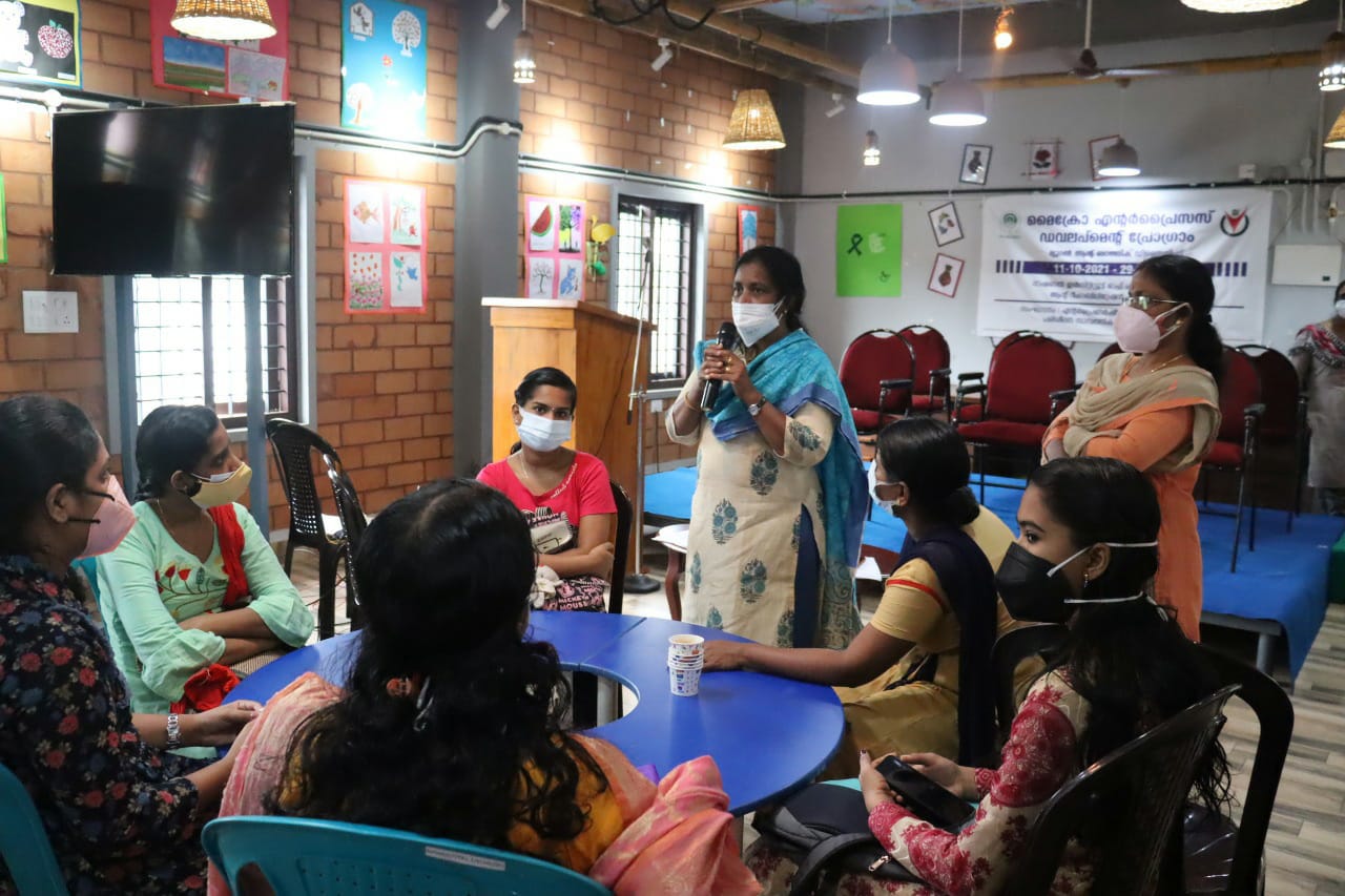 നിപ്മറില്‍ വനിതകള്‍ക്കായി ബാത്തിക ആന്‍ഡ് മ്യൂറല്‍ ഡിസൈന്‍ പരിശീലന പരിപാടി സംഘടിപ്പിച്ചു