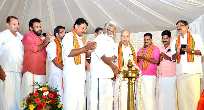 കേരളം പാരിസ്ഥിതിക ദുർബലമായതിന് കാരണം ഇരുമുന്നണികൾ – കുമ്മനം രാജശേഖരൻ