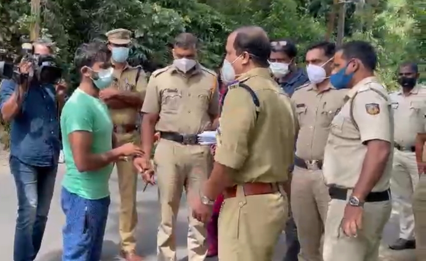 വിദ്യാർത്ഥിനിയെ കുത്തിയ ദീപുവിനെതിരെ വധശ്രമത്തിന് കേസ്: തെളിവെടുപ്പ് നടത്തി, സുഹൃത്ത് കൂട്ടുപ്രതി