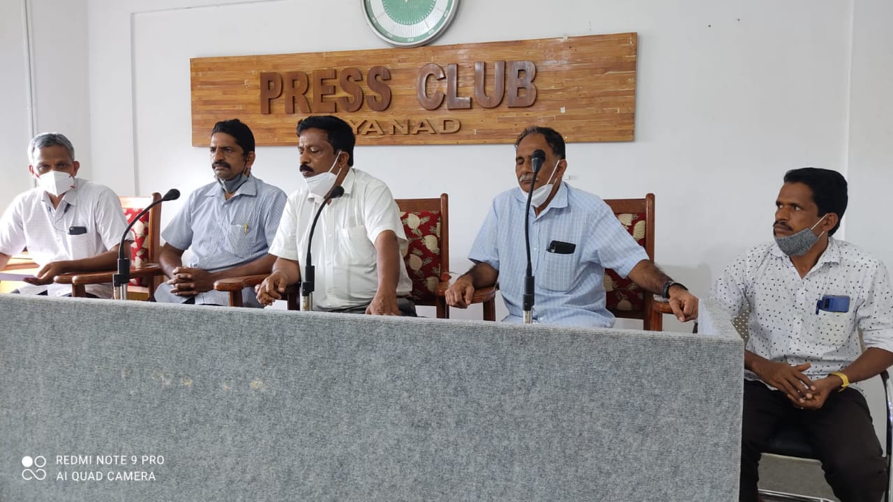 രാസവള ക്ഷാമം രൂക്ഷം; കാർഷിക മേഖല പ്രതിസന്ധിയിൽ, ഫെർട്ടി ലേഴ്സ് ഡീലേഴ്സ് അസോസിയേഷൻ