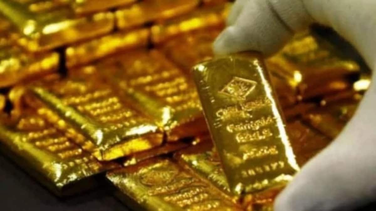 കോഴിക്കോട് വിമാനത്താവളത്തില്‍ കാബിന്‍ ക്രൂവില്‍നിന്ന്​ സ്വര്‍ണം പിടികൂടി