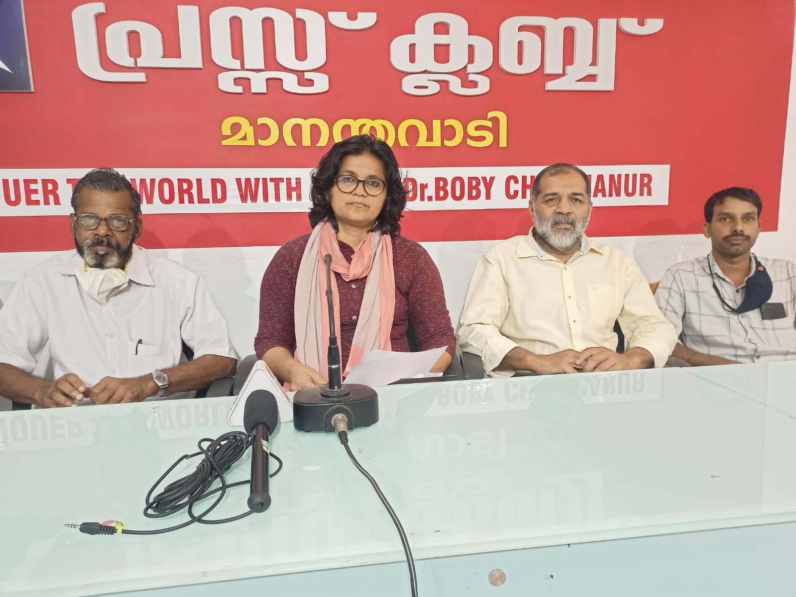 ചിത്രപ്രദർശനം ഡിസംബർ 10 മുതൽ പഴശ്ശി ഗ്രന്ഥാലയത്തിൽ നടക്കും
