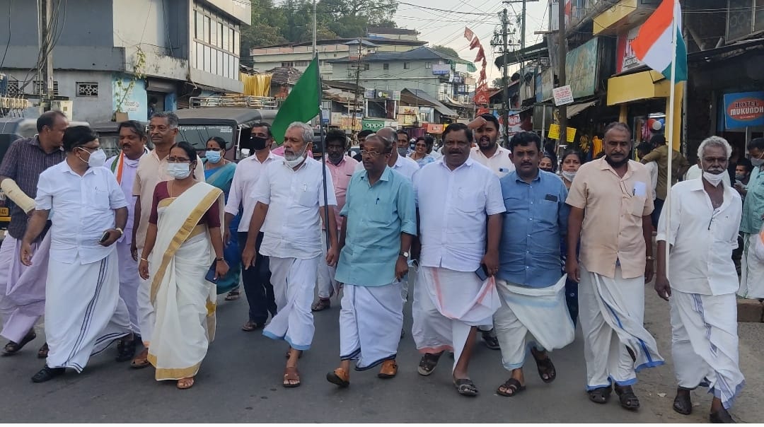 വന്യമൃഗ ശല്യം; യു.ഡി.എഫ് നടത്തി വന്ന അനിശ്ചിതകാല സത്യാഗ്രഹ സമരം അവസാനിപ്പിച്ചു