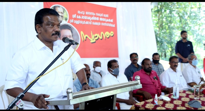 ക്ഷേത്രങ്ങളിലെ ഭൗതിക സാഹചര്യം മെച്ചപ്പെടുത്തും : മന്ത്രി – കെ. രാധാകൃഷ്ണന്‍