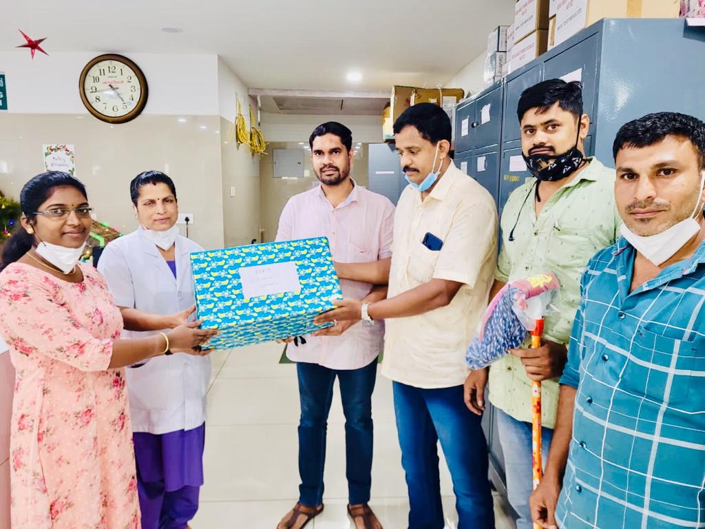 സ്ഥാപക ദിനത്തിൽ ക്ലീനിങ് ഉപകരണം നൽകി കെ ആർ എഫ് എ