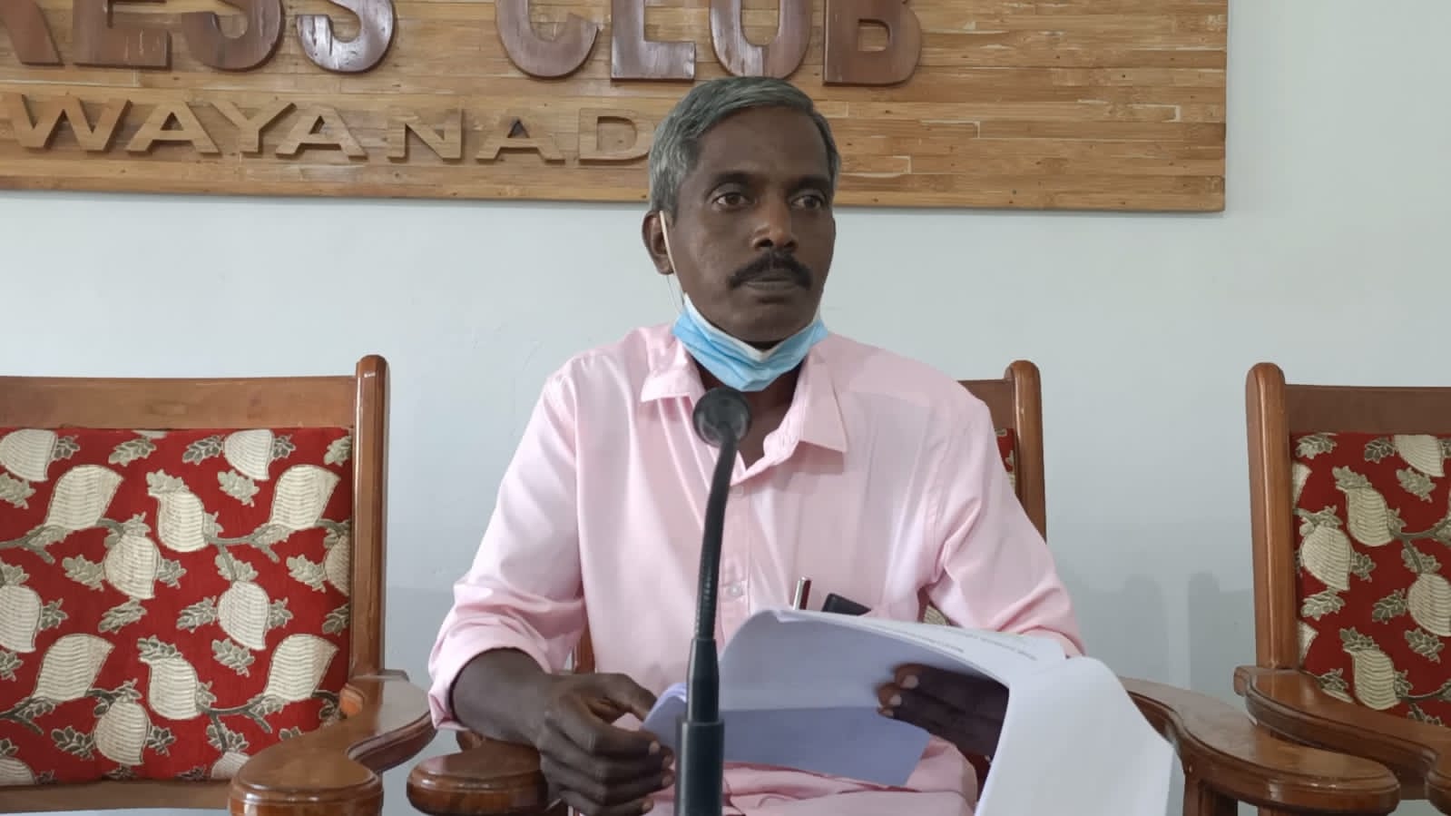 തലപ്പുഴ ഗവ. ഹയര്‍സെക്കന്‍ഡറി സ്‌കൂളില്‍ പിടിഎ ഭാരവാഹി തിരഞ്ഞെടുപ്പിലും ഓഡിറ്റ് നടപടികളിലും ആപാകതയെന്ന് പരാതി