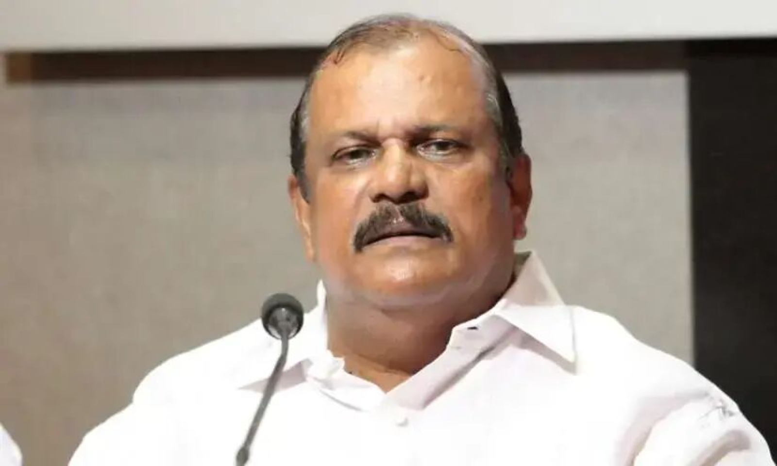 നാസ്തികൻ നാട് നശിപ്പിക്കുന്നു : പി സി ജോർജ്