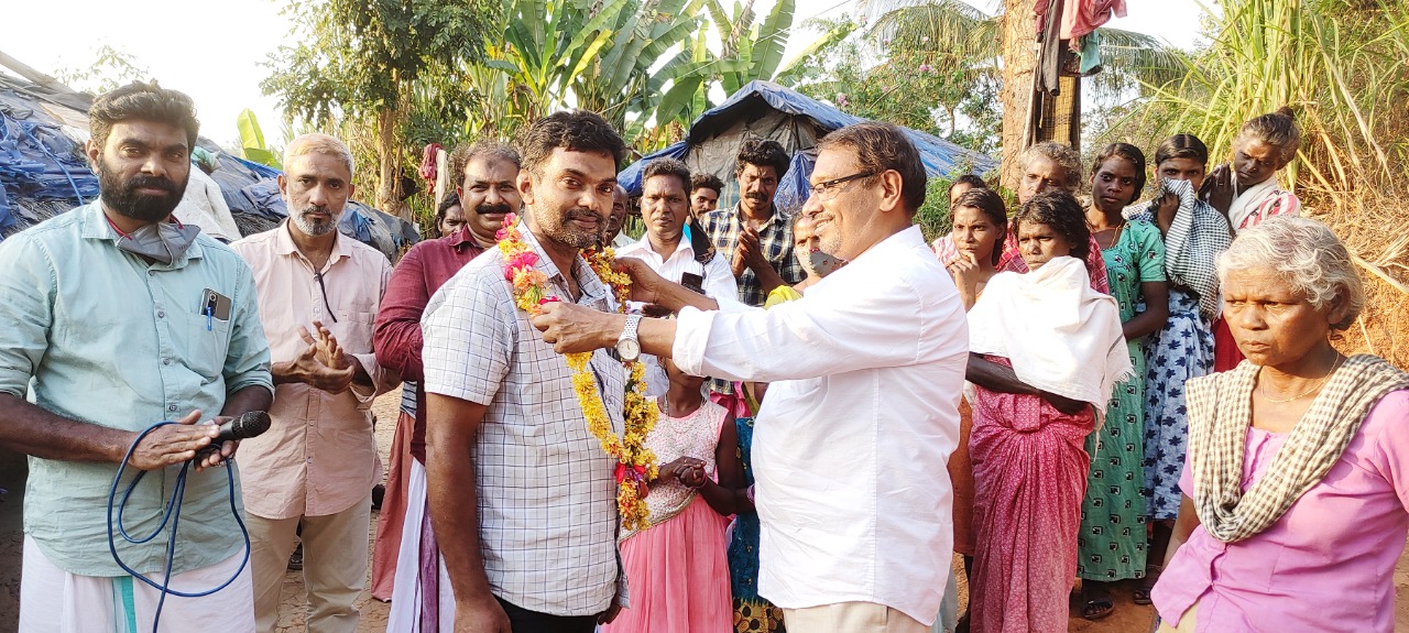 കൊടിയത്തൂരിലെ യുവാക്കള്‍ക്ക് വയനാട്ടില്‍ അഭിനന്ദനം