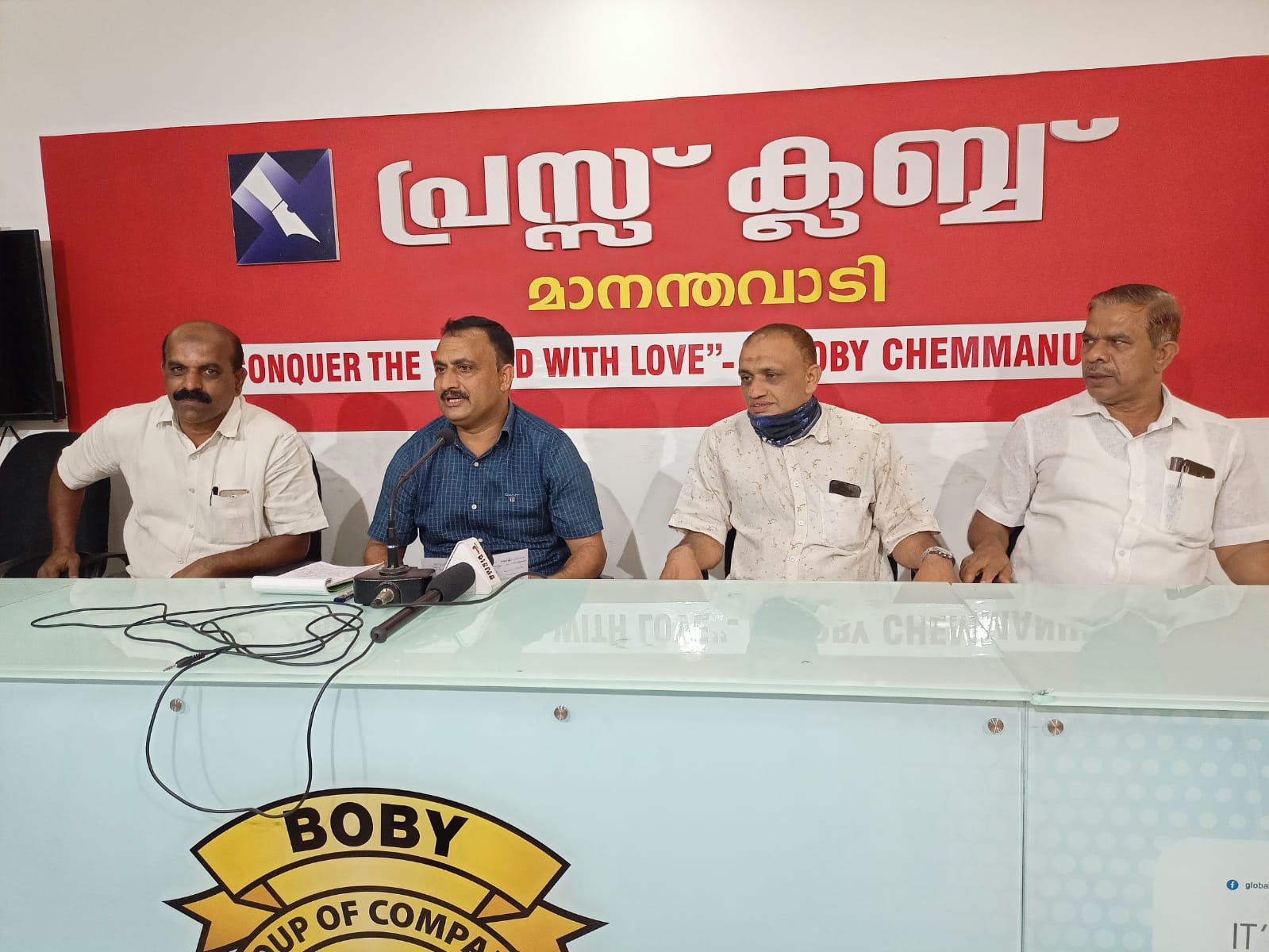 ബാണാസുരൻ മലയിൽ കുന്നിടിച്ച് നീർച്ചാൽ നികത്തിയവർക്കെതിരെ നടപടി വേണം : മുസ്ലീം ലീഗ്