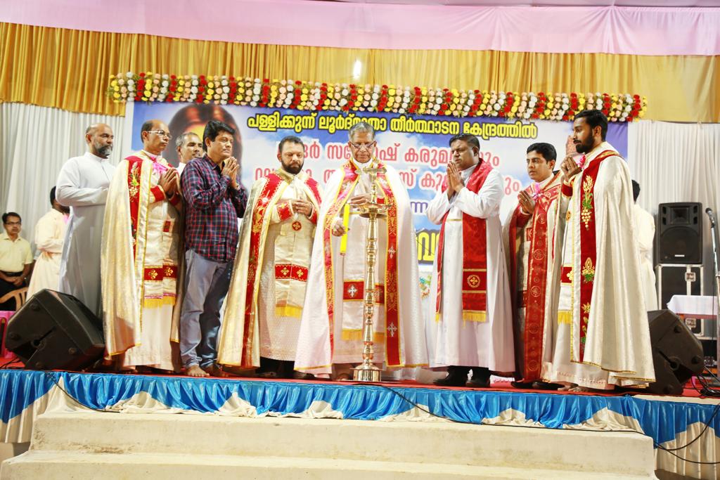 പള്ളിക്കുന്ന് ലൂർദ് മാതാ ദേവാലയത്തിൽ മരിയൻ കൺവെൻഷൻ ആരംഭിച്ചു