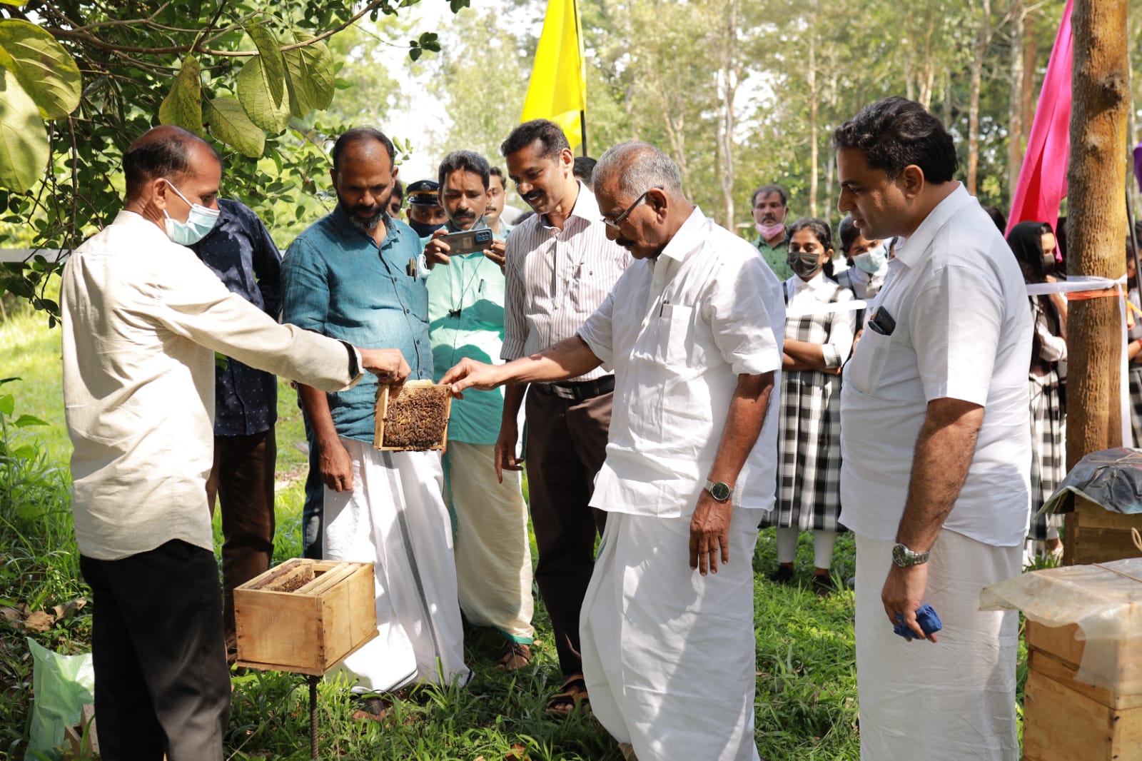 ബീ ടീൻസ് ക്ലബുകളുടെ പ്രവർത്തനം ആരംഭിച്ചു