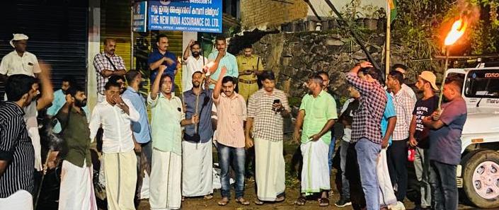 മുസ്ലിം യൂത്ത് ലീഗ് പ്രതിഷേധ ചൂട്ട് സംഘടിപ്പിച്ചു 