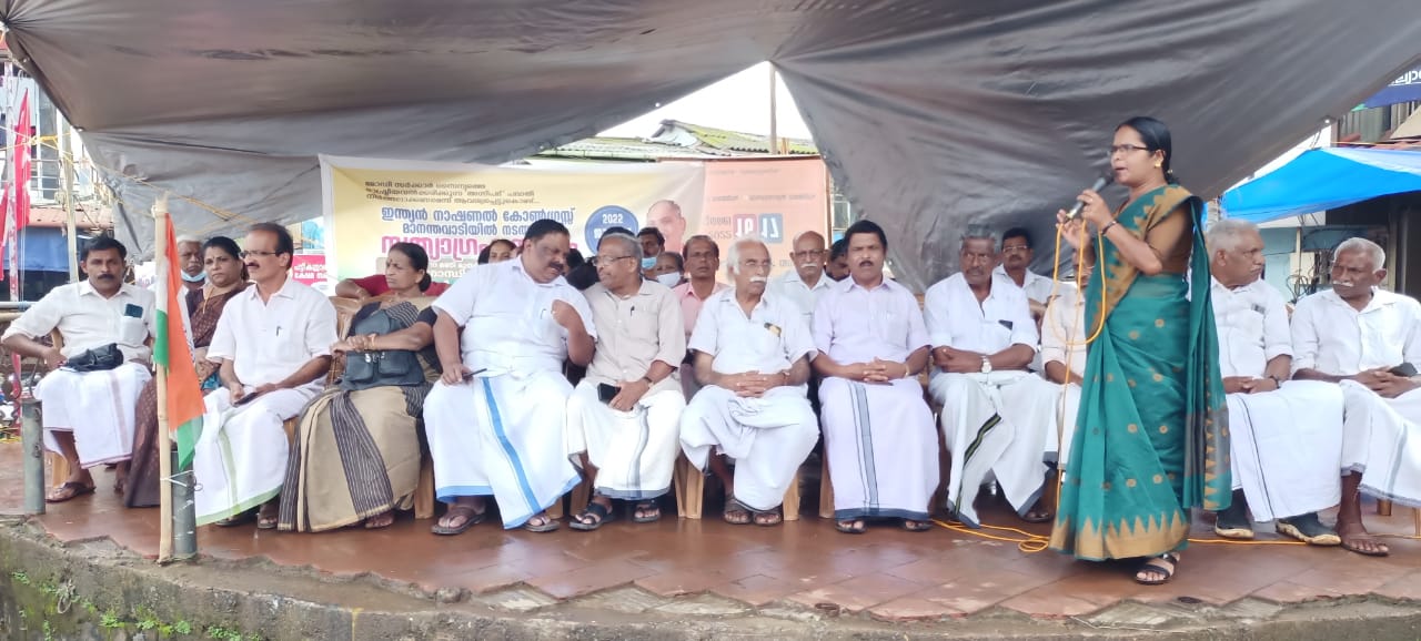 അഗ്നിപഥ് സൈനിക പദ്ധതി പിൻവലിക്കണം: പി കെ ജയലക്ഷ്മി.