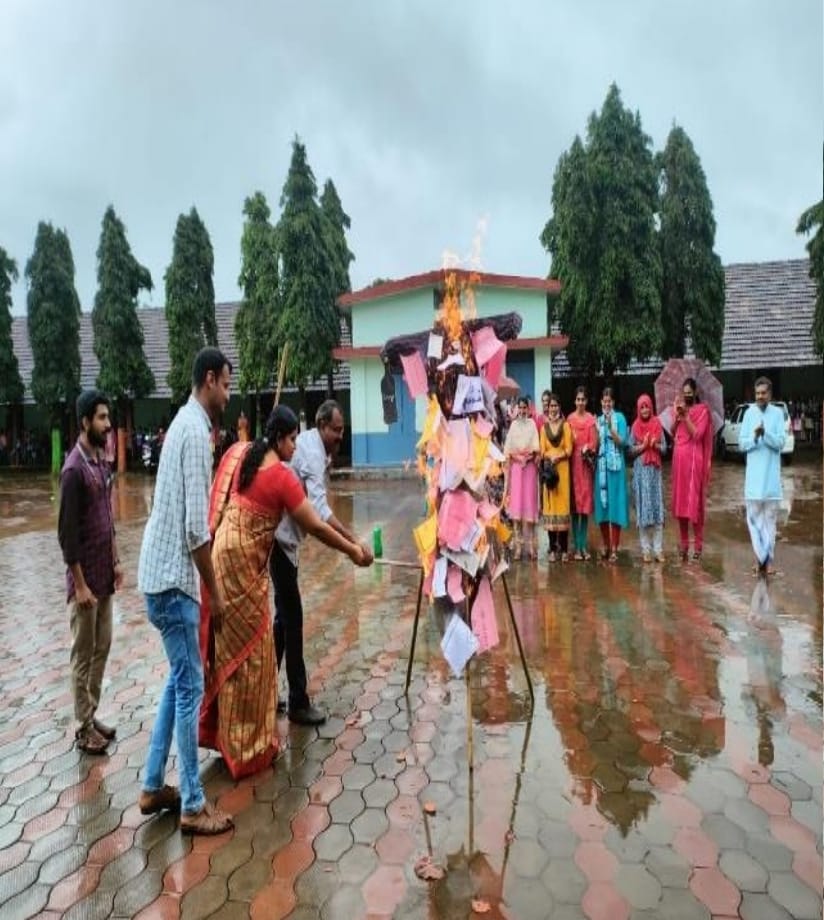 ലഹരിപ്പിശാചിന് തീയിട്ട് സെൻറ് ജോസഫ്സ് ടി.ടി.ഐ 