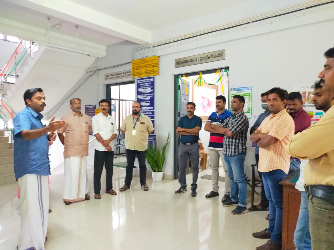 ശമ്പളം മുടങ്ങി; പ്രതിഷേധവുമായി ജീവനക്കാർ