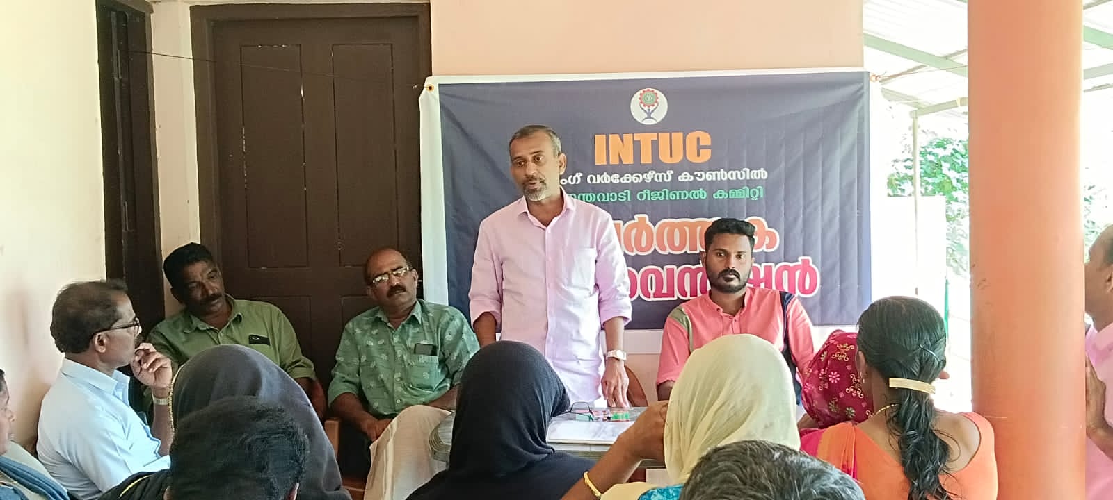 താല്‍ക്കാലിക തൊഴിലാളികളെ സ്ഥിരപ്പെടുത്തണം : ഐ.എന്‍.ടി.യു.സി യംഗ് വര്‍ക്കേഴ്‌സ് കൗണ്‍സില്‍ 