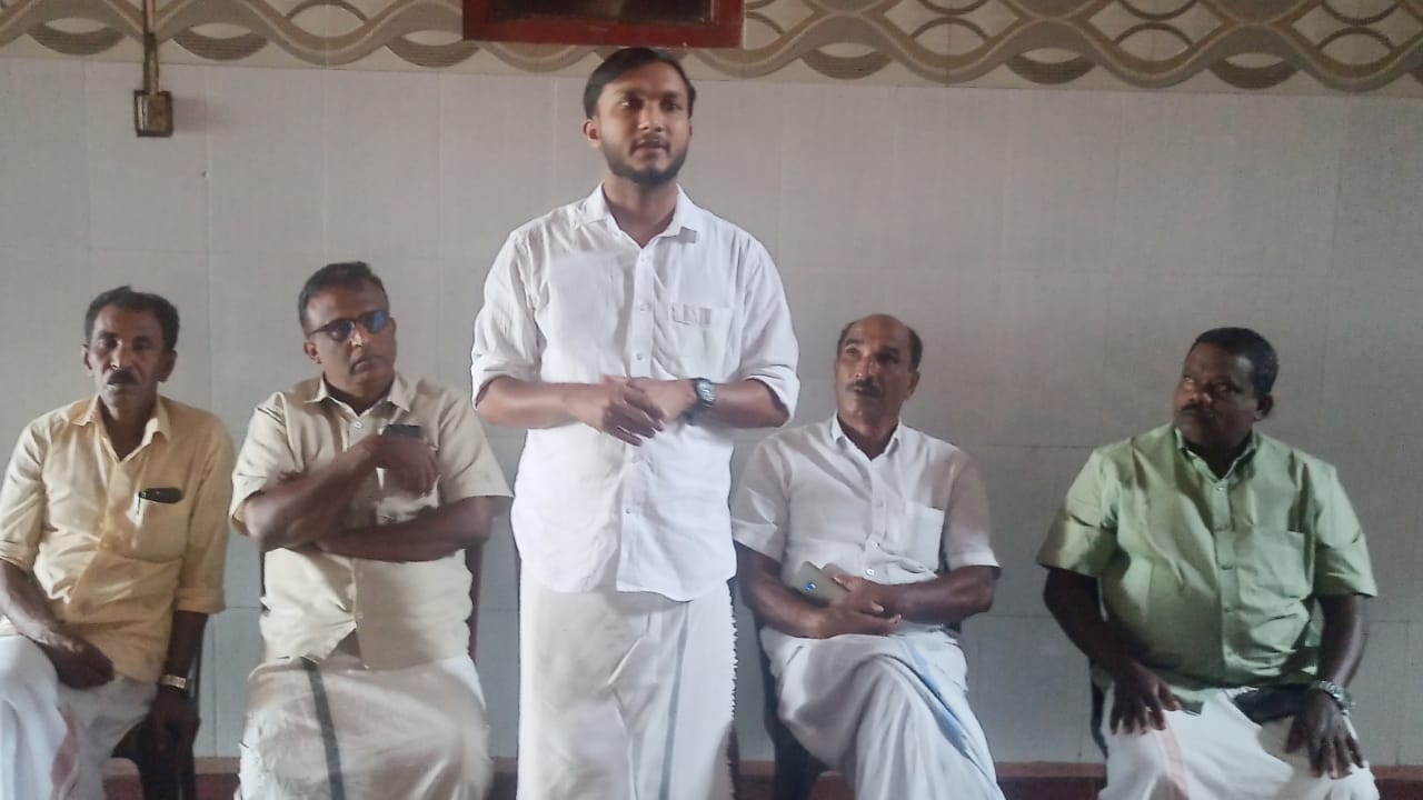 ഉഷ വീരേന്ദ്രകുമാർ അനുസ്മരണം നടത്തി.