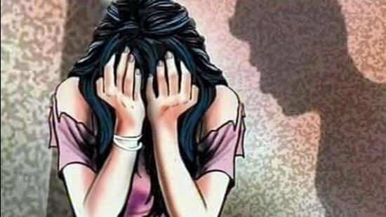 പോക്സോ കേസിലെ ഇരയോട് മോശമായി പെരുമാറി : ഗ്രേഡ് എ.എസ്. ഐ. ക്ക് സസ്പെൻഷൻ.