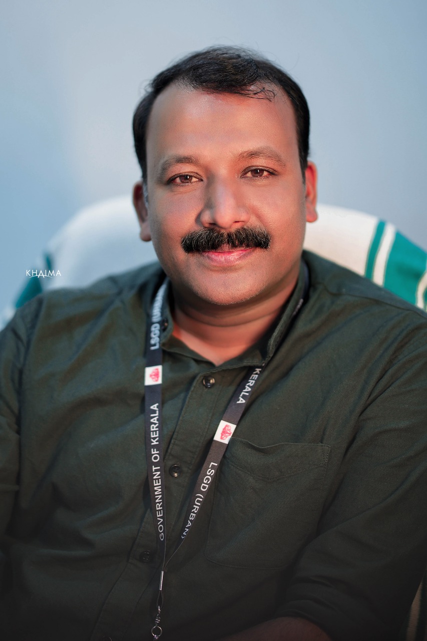 സംസ്ഥാനത്തെ മികച്ച നഗരസഭ സെക്രട്ടറിക്കുള്ള 2020 – 21 വർഷത്തെ അവാർഡ് വയനാട് സ്വദേശി അലി അസ്ഹറിന്