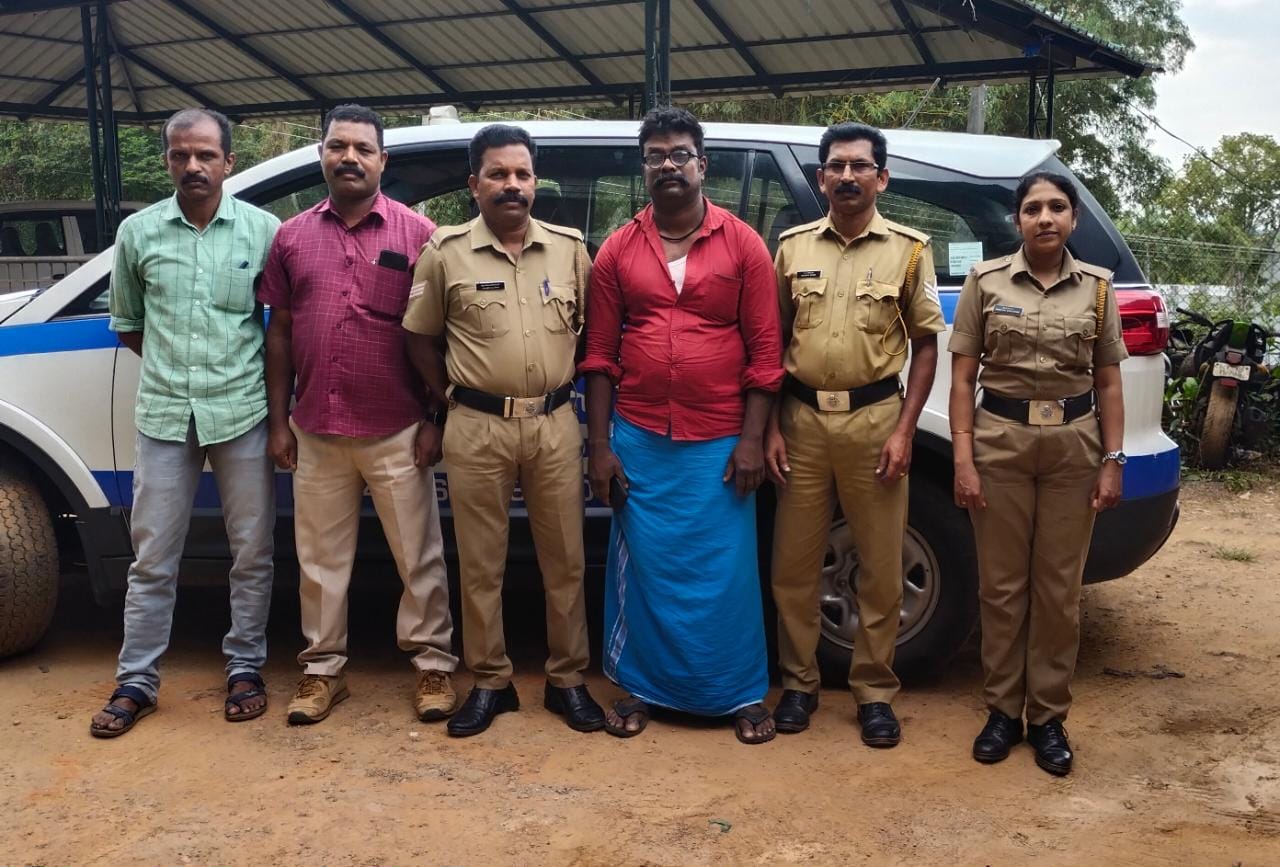 വിൽപ്പനക്കായി സൂക്ഷിച്ച 16.8 ലിറ്റർ മദ്യം പിടികൂടി