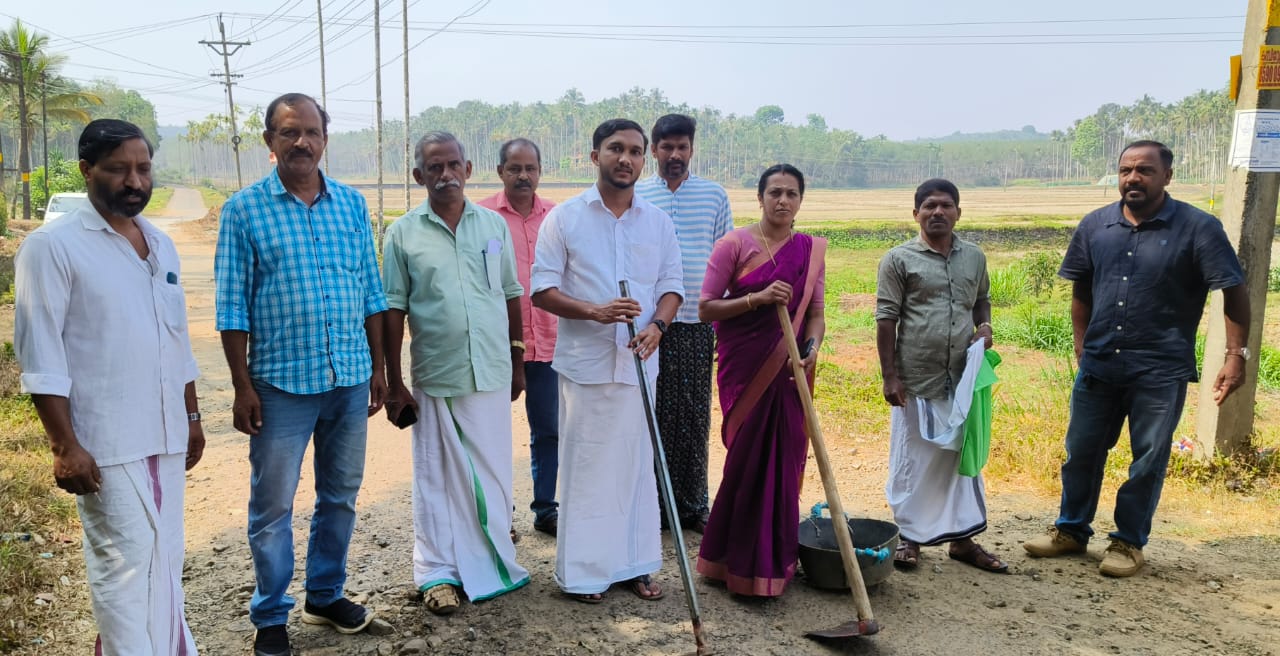 കാരക്കാമല- ഉരളുക്കുന്ന്‌ റോഡ് പ്രവർത്തി ഉദ്ഘാടനം ചെയ്തു