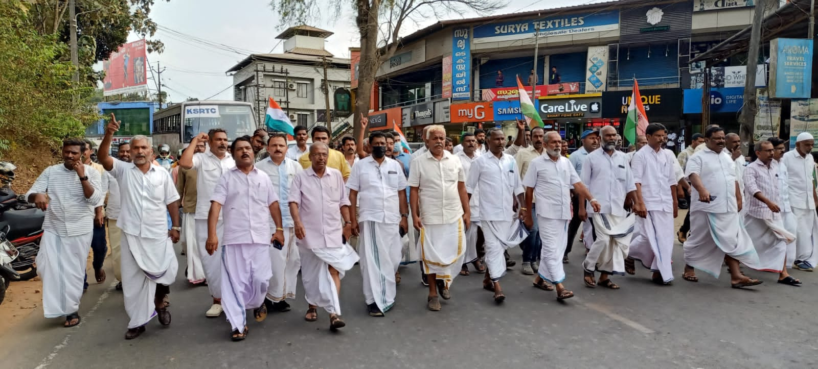 രാഹുൽ ഗാസിയെ അയോഗ്യനാക്കൽ മാനന്തവാടിയിൽ യു.ഡി.എഫ് വഴി തടഞ്ഞു