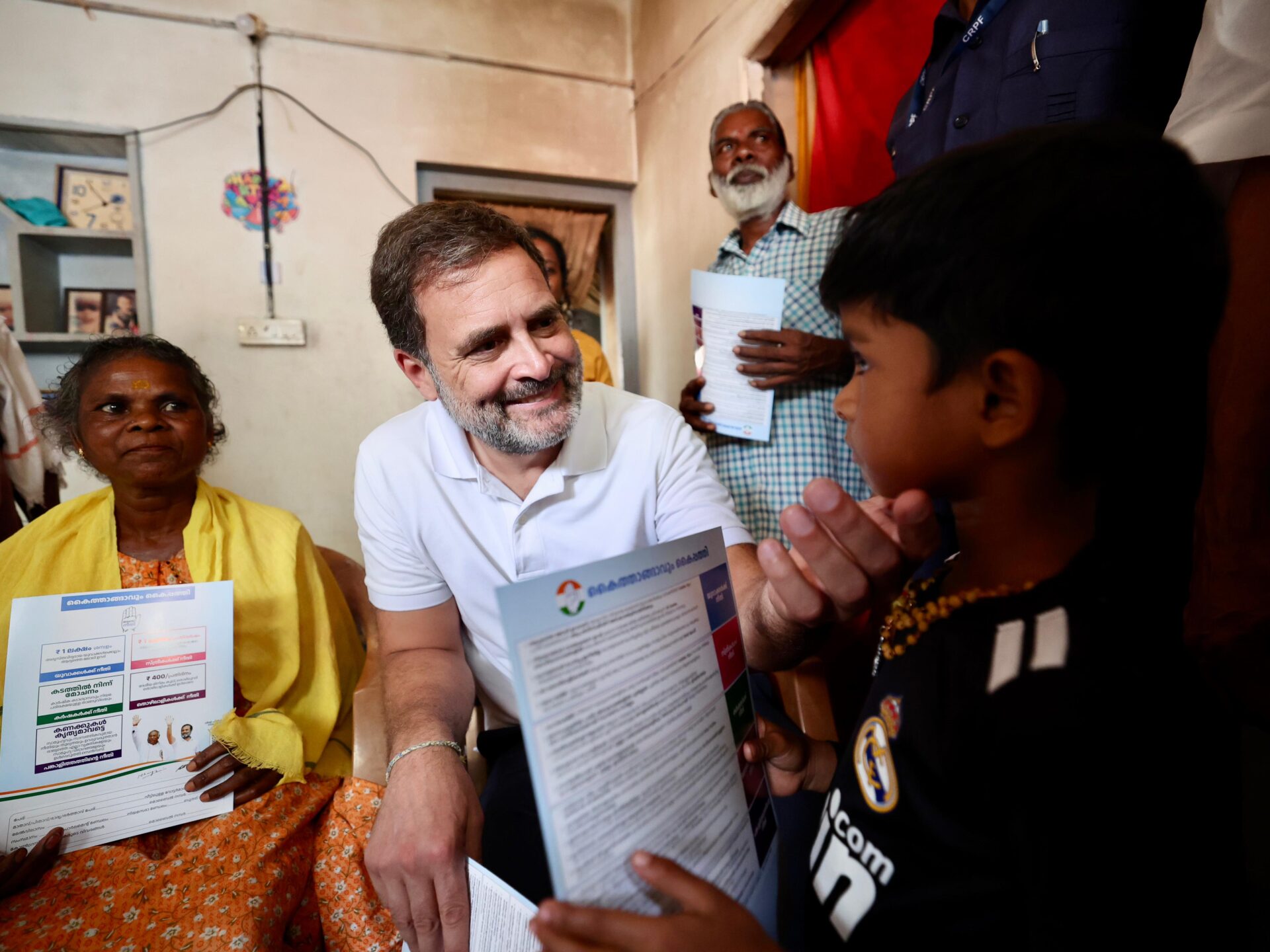 ഭക്ഷ്യ വിഷബാധ: രാഹുൽ ഗാന്ധിയുടെ തെരഞ്ഞെടുപ്പ് പര്യടനം റദ്ദാക്കി