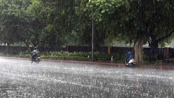 ശക്തമായ മഴയ്ക്ക് സാധ്യത; രണ്ട് ജില്ലകളില്‍ യെല്ലോ അലേര്‍ട്ട്