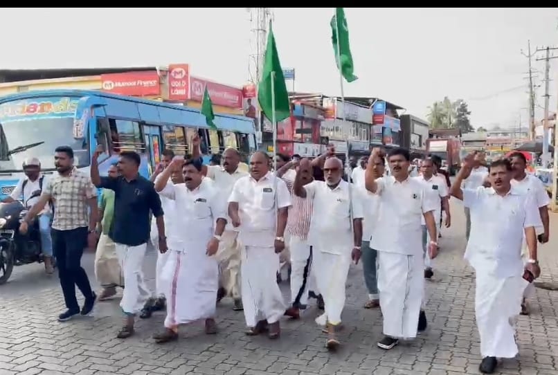 സർക്കാരിന്റെ കൊള്ള കണക്കിനെതിരെ ലീഗ് പ്രതിഷേധം