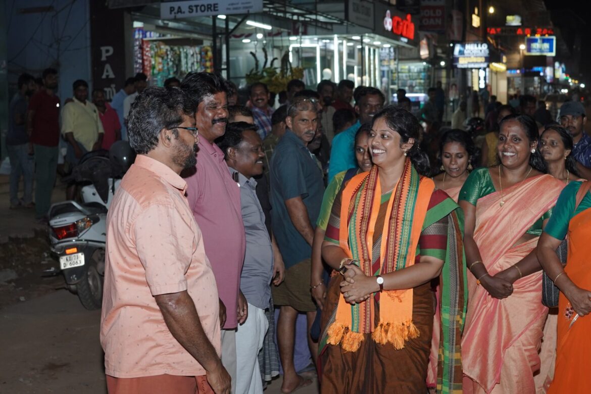 വയനാട്ടിൽ യു ഡി എഫ് കള്ളപ്പണം ഒഴുക്കുന്നു.കിറ്റ് കൊടുത്ത് വോട്ട് നേടാൻ ശ്രമിക്കുന്നത് പരാജയ ഭീതിയിൽ:നവ്യ ഹരിദാസ്