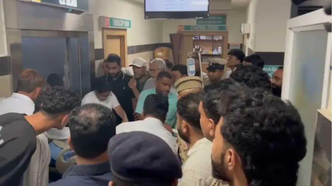 മംഗളൂരുവില്‍ പള്ളിക്കമ്മിറ്റി സെക്രട്ടറിയെ വാള്‍ ഉപയോഗിച്ച്‌ വെട്ടിക്കൊന്നു;വെട്ടേറ്റ മറ്റൊരാള്‍ ഗുരുതരാവസ്ഥയില്‍