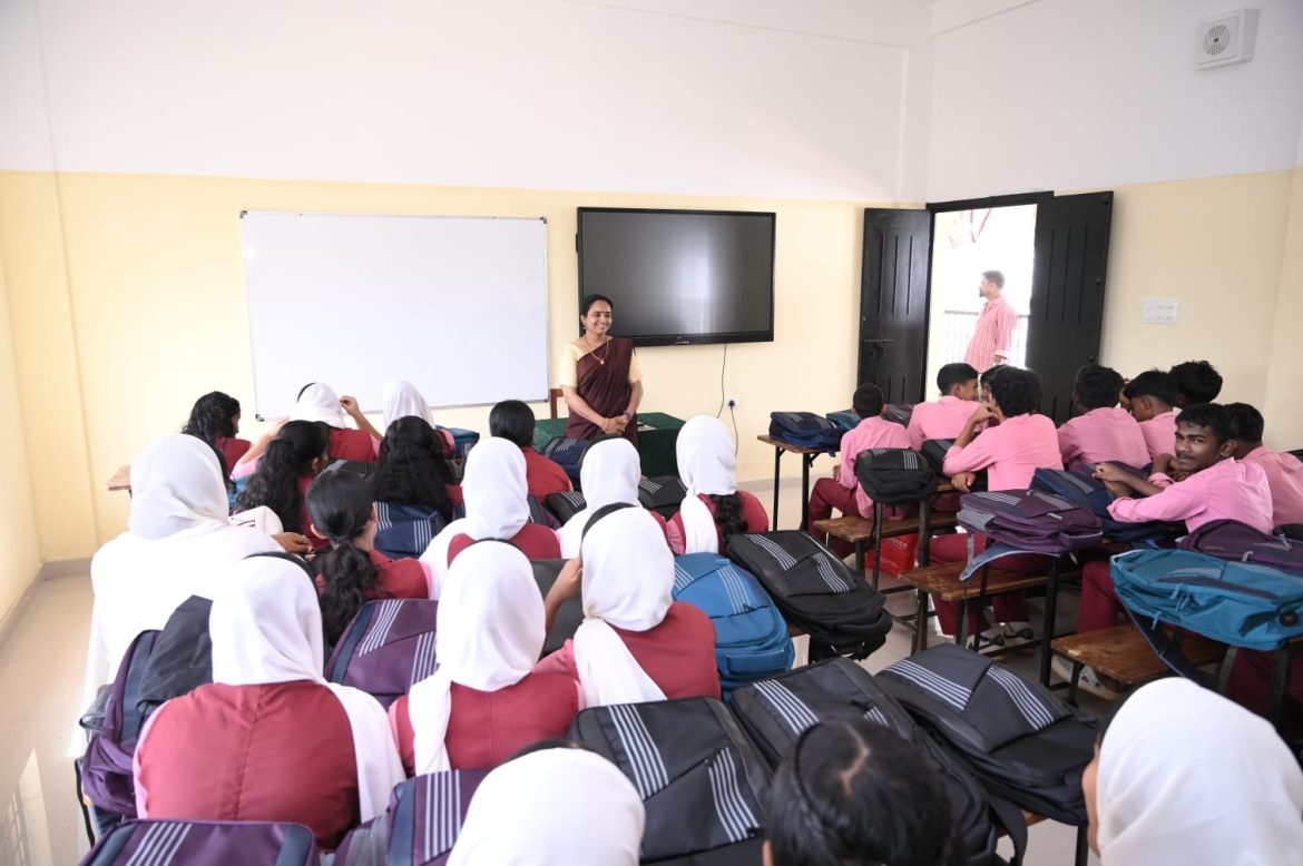 സ്വപ്നം സഫലം:വെള്ളാര്‍മല സ്‌ക്കൂളിലെ വിദ്യാര്‍ഥികള്‍ പുതിയ ക്ലാസ് മുറികളില്‍