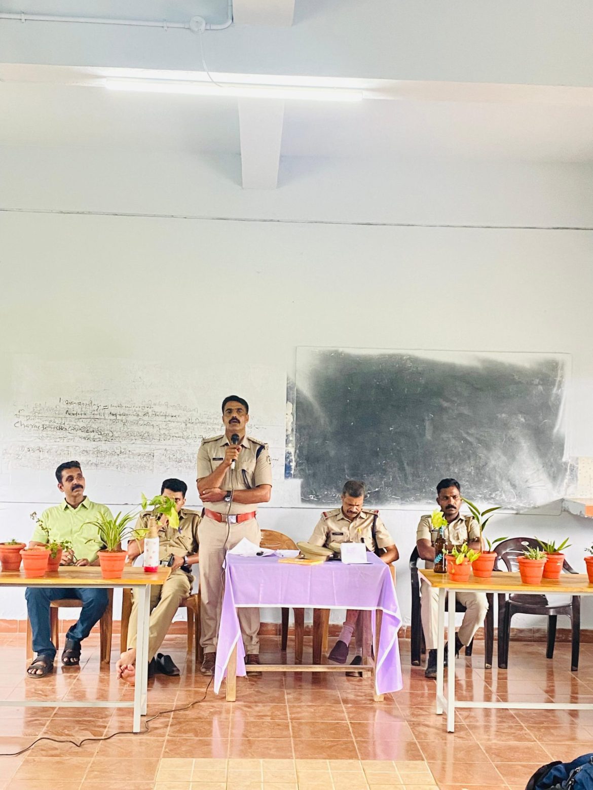വിദ്യാർത്ഥികൾക്ക് നിയമോപദേശ ക്ലാസ് സംഘടിപ്പിച്ചു