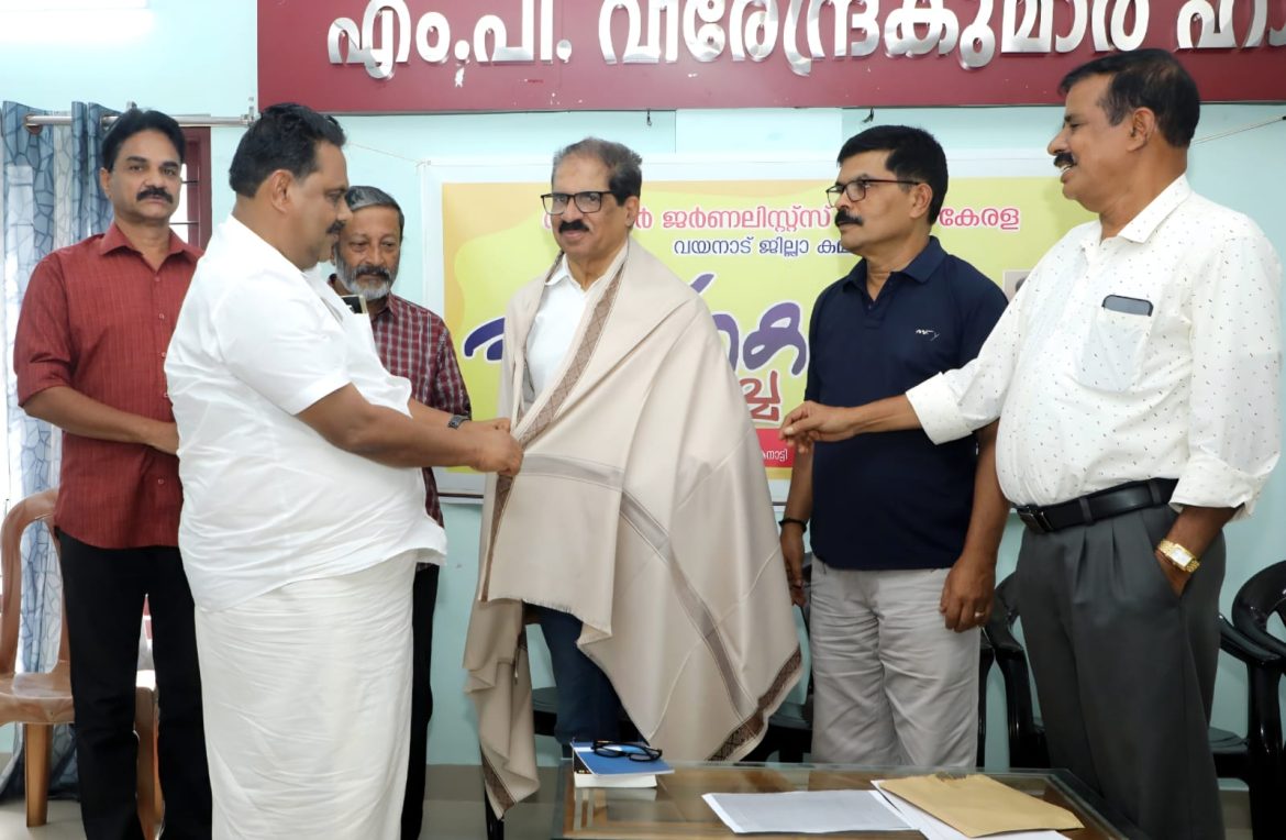 വസന്തത്തിന്റെ ഇടി മുഴക്കം നക്സൽ അക്രമണത്തിന്റെ നേർ കാഴ്ച