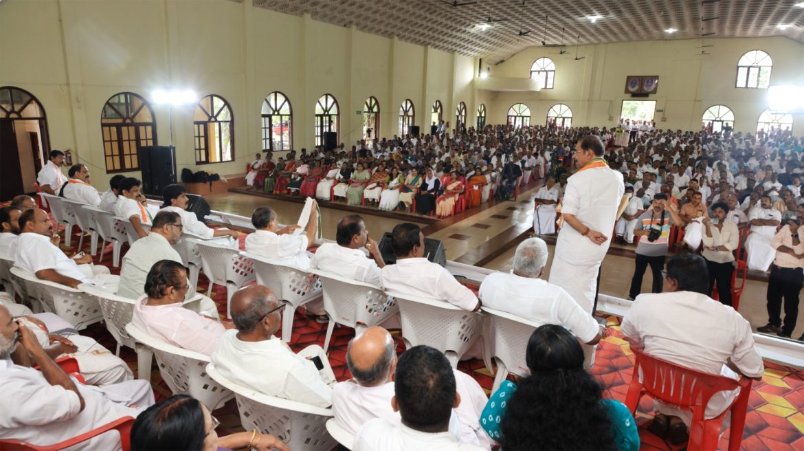 കോണ്‍ഗ്രസ് സമരസംഗമം നടത്തി:കേരളം ഭരിക്കുന്നത് ജനകീയ പ്രശ്‌നങ്ങളില്‍ നിന്നും മുഖംതിരിക്കുന്ന സര്‍ക്കാര്‍:സണ്ണി ജോസഫ് എം.എല്‍.എ
