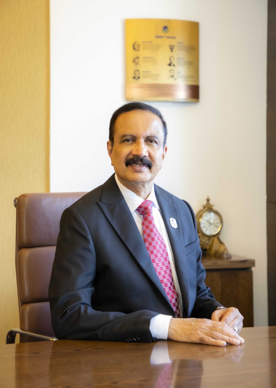 രാജ്യത്തെ ഏറ്റവും ധനികരായ 5 പ്രൊമോട്ടർ നിക്ഷേപകരുടെ പട്ടികയിൽ ആസ്റ്റർ ഡി എം ഹെൽത്ത്കെയർ സ്ഥാപക-ചെയർമാൻ ഡോ.ആസാദ് മൂപ്പനും